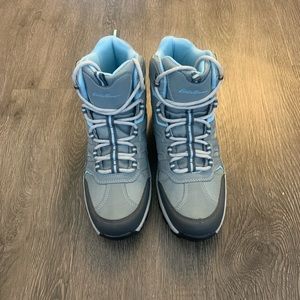Eddie Bauer women’s hiking boots- size 9